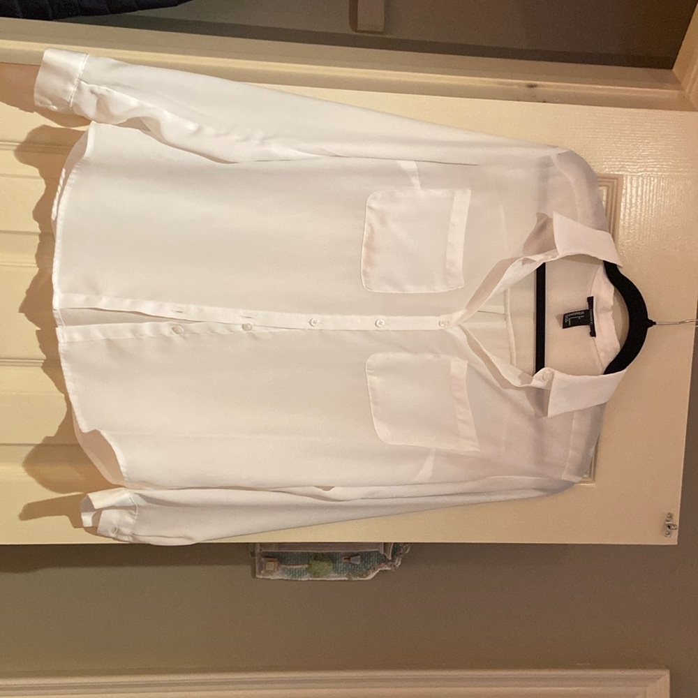 Female White shear shirt. Size s. New